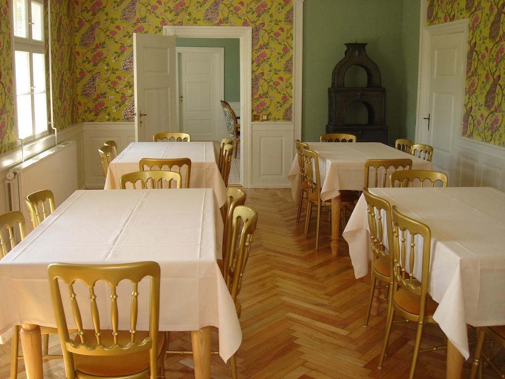 Herregaarden Jerstrup Bed & Breakfast Norre Esterbolle Exterior photo